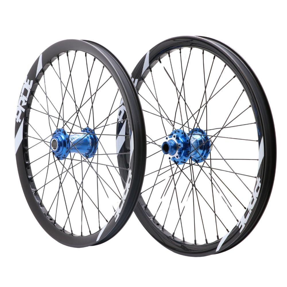 Pride Wave Ud Gloss White / Pride Control 36H Wheelset - Blue