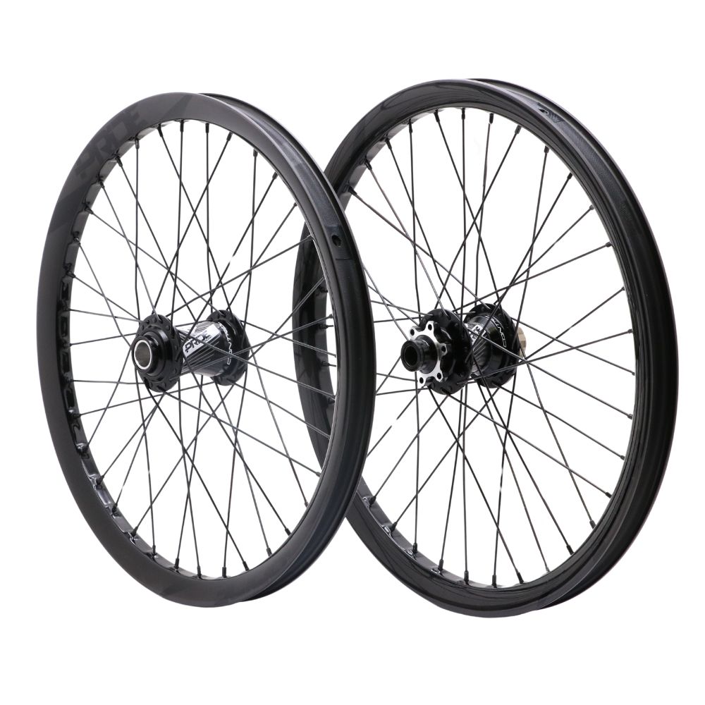 Roues 20" (406) Pride Wave Gloss Black / Pride Control 15mm - Black