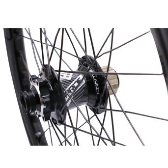 Roues 20" (406) Pride Wave Gloss Black / Pride Control 15mm - Black