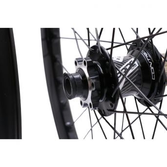 Roues 20" (406) Pride Wave Gloss Black / Pride Control 15mm - Black