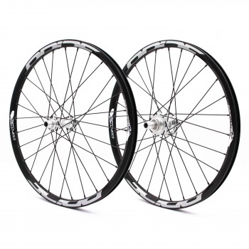 PAIRE DE ROUES PRIDE CONTROL EXP DISC 28H - POLISH