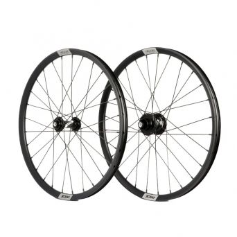 Roues 20" (451) Pride Control V1 Black 10mm - Helium M21